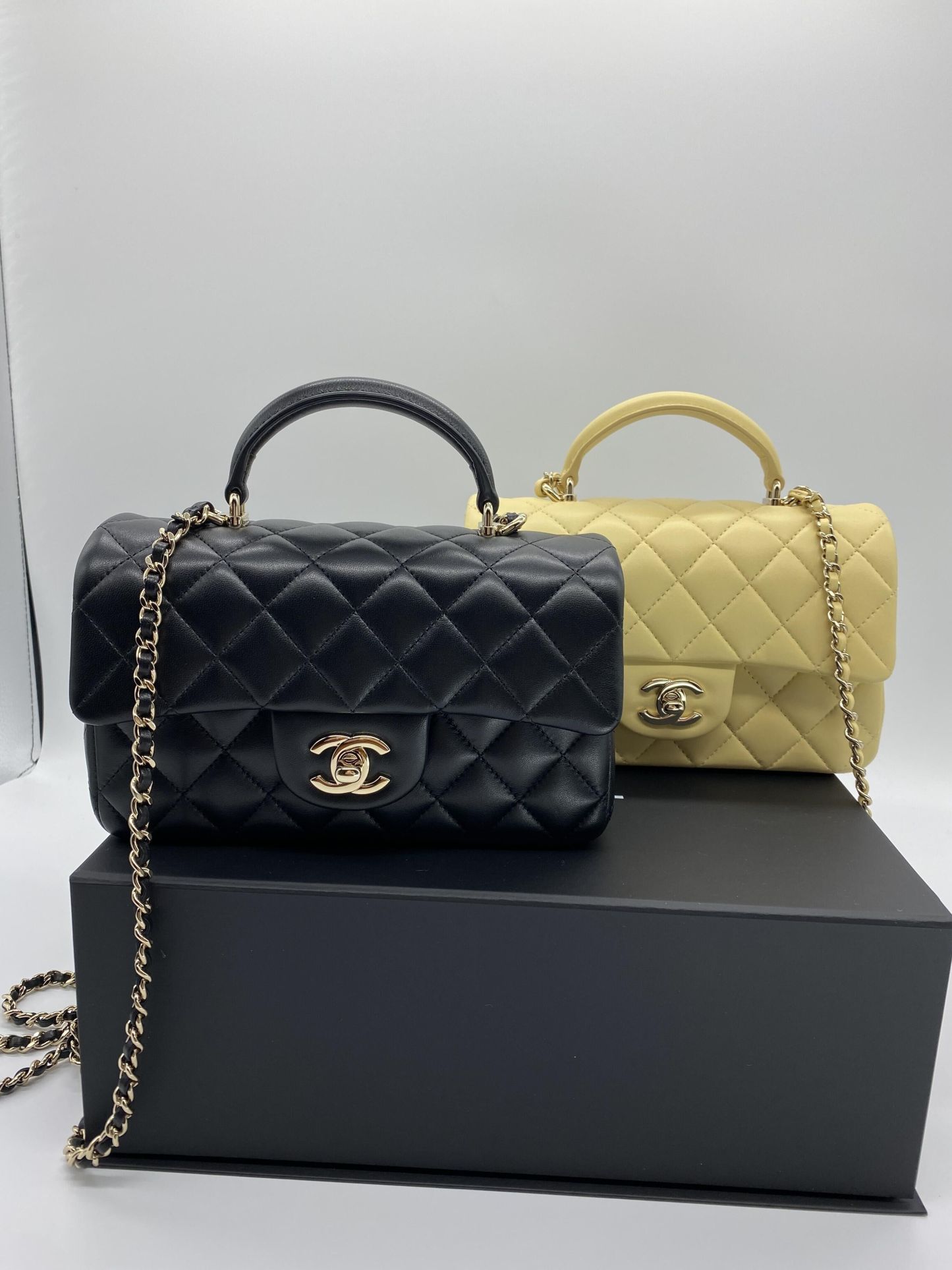 国内配送 新作 CHANEL トップハンドル ミニフラップバッグ
